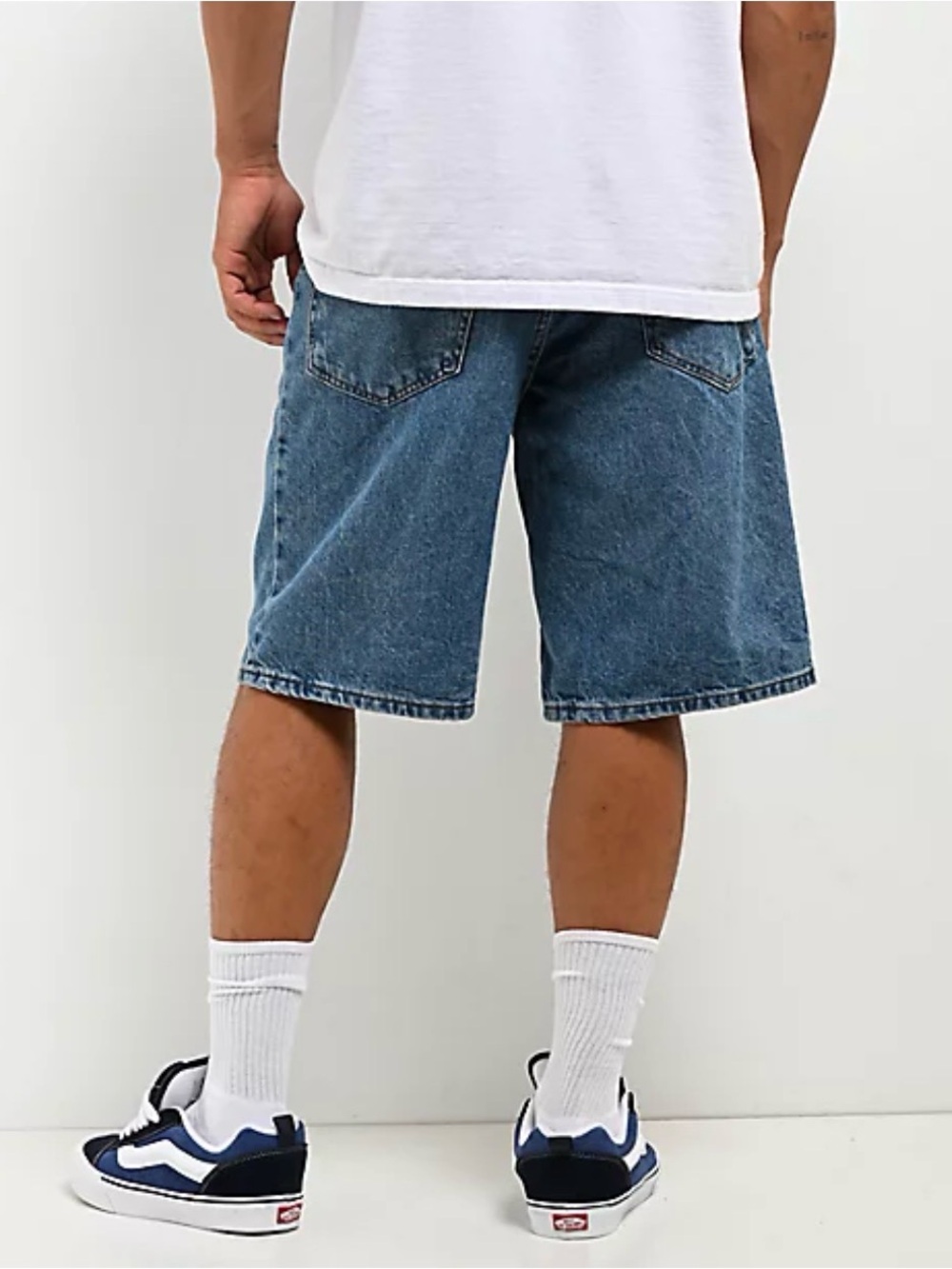 Empyre blue wash denim relax skate jorts